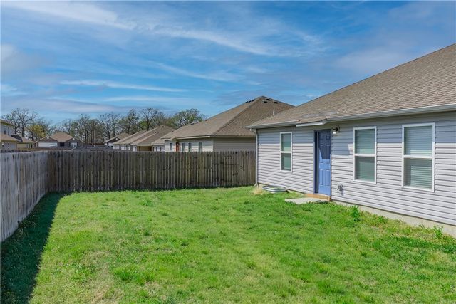 1731 Hermitage Drive, Centerton, AR 72719