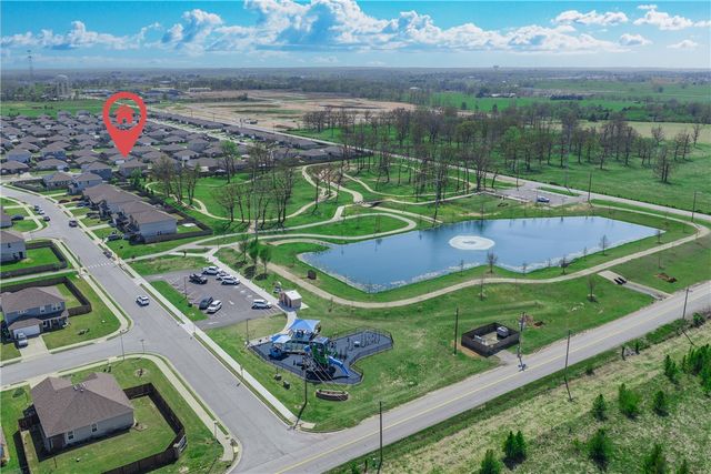 1731 Hermitage Drive, Centerton, AR 72719