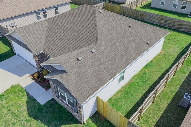 1731 Hermitage Drive, Centerton, AR 72719