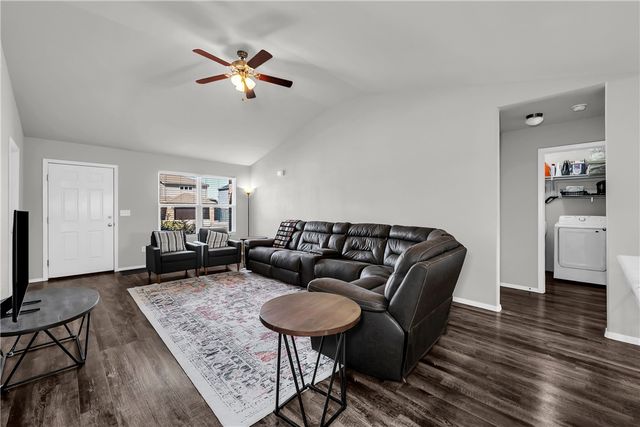 1731 Hermitage Drive, Centerton, AR 72719