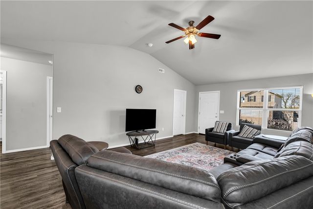1731 Hermitage Drive, Centerton, AR 72719