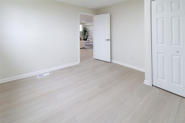 23106 Springbrook Drive, Farmington Hills, MI 48336