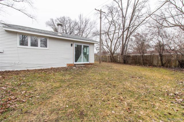23106 Springbrook Drive, Farmington Hills, MI 48336