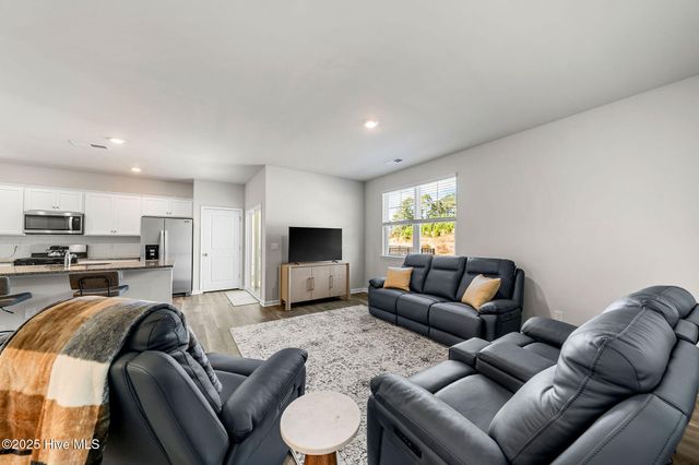 3109 Lochgreen Circle, Leland, NC 28451