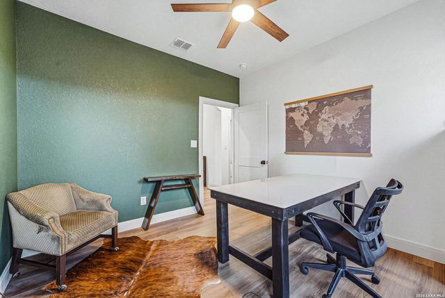 1196 County Road 319, La Vernia, TX 78121