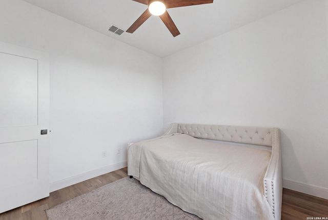 1196 County Road 319, La Vernia, TX 78121