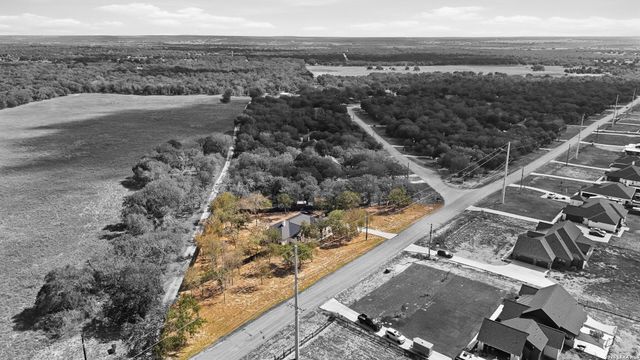 1196 County Road 319, La Vernia, TX 78121