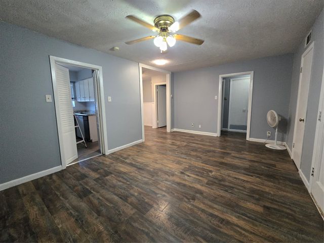 427 Royal Crest Drive, Richardson, TX 75081