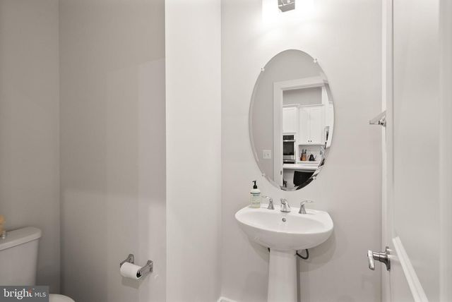 18353 MOSS GARDEN RD, Dumfries, VA 22026