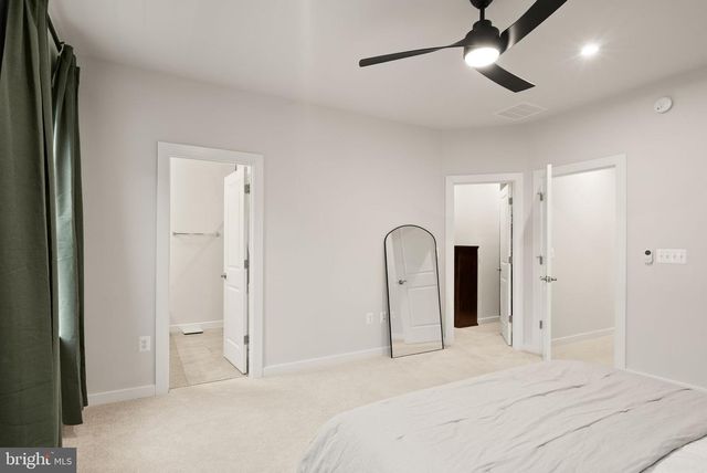 18353 MOSS GARDEN RD, Dumfries, VA 22026