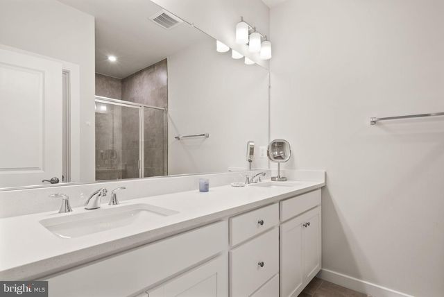 18353 MOSS GARDEN RD, Dumfries, VA 22026