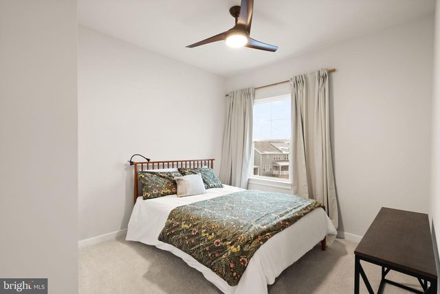 18353 MOSS GARDEN RD, Dumfries, VA 22026