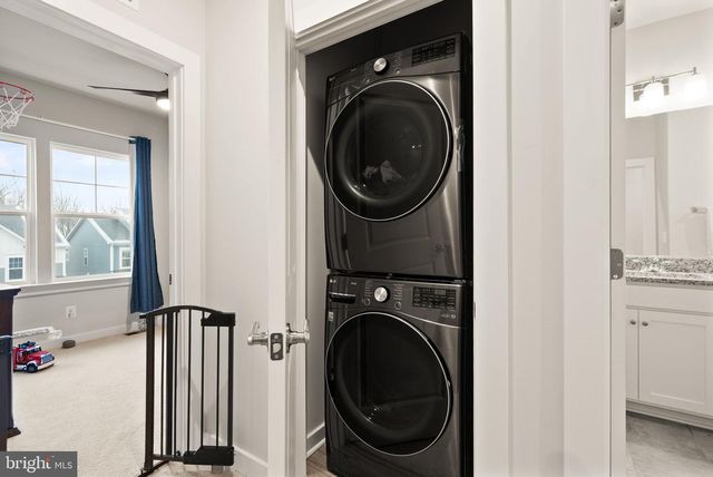 18353 MOSS GARDEN RD, Dumfries, VA 22026