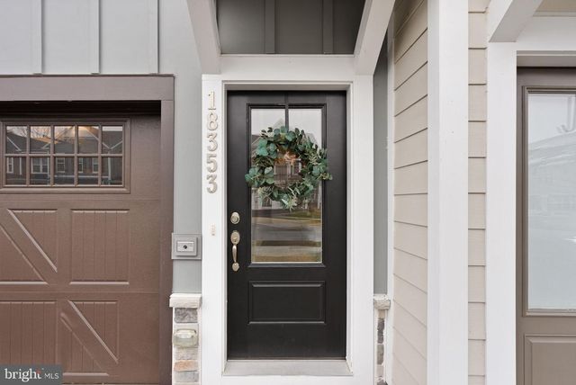 18353 MOSS GARDEN RD, Dumfries, VA 22026