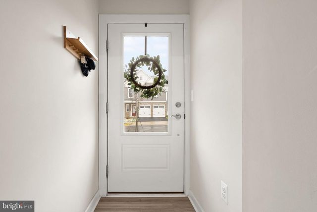 18353 MOSS GARDEN RD, Dumfries, VA 22026