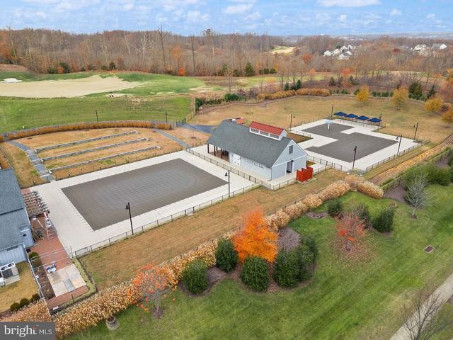 18353 MOSS GARDEN RD, Dumfries, VA 22026