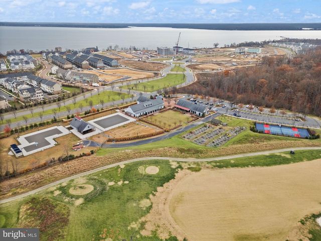 18353 MOSS GARDEN RD, Dumfries, VA 22026