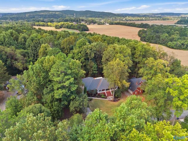 315 Mossy Oak Drive, Huntsville, AL 35806
