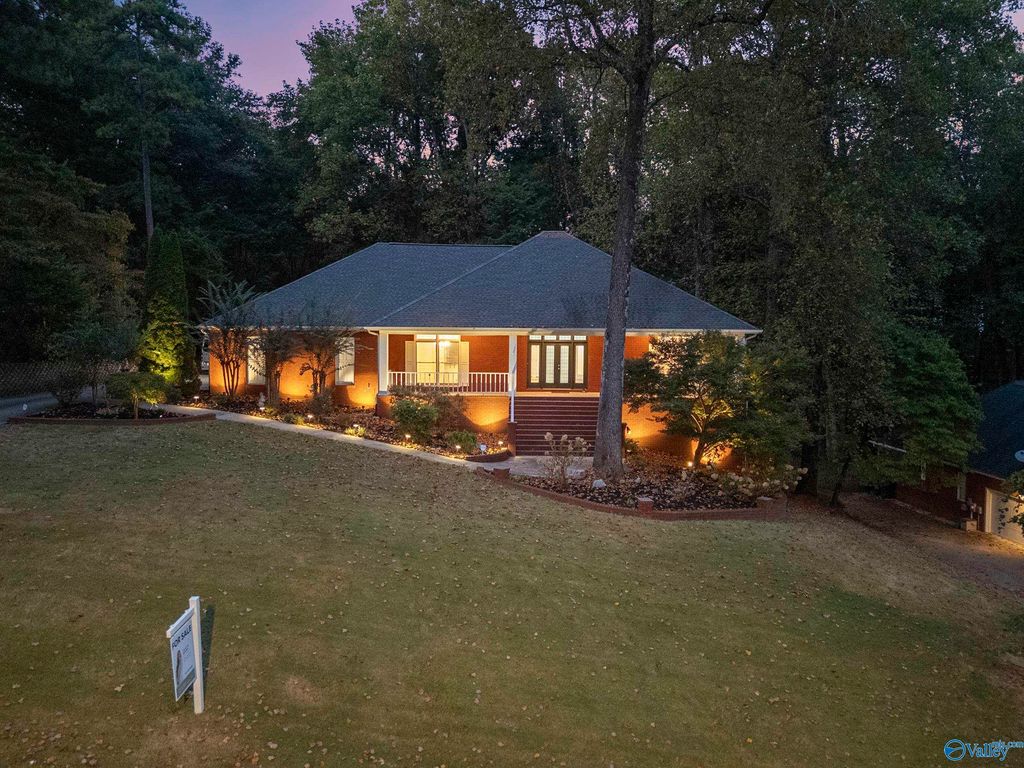 315 Mossy Oak Drive, Huntsville, AL 35806