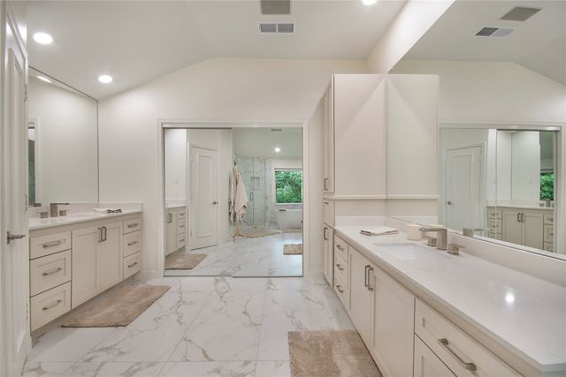 800 Shady Bend Court, Highland Village, TX 75077