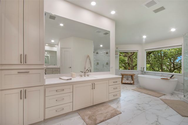 800 Shady Bend Court, Highland Village, TX 75077