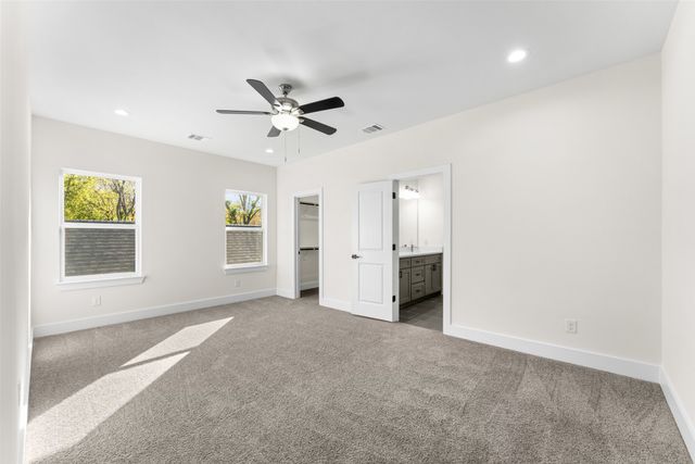 501 N Moore Street, Dallas, TX 75203