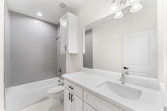 501 N Moore Street, Dallas, TX 75203