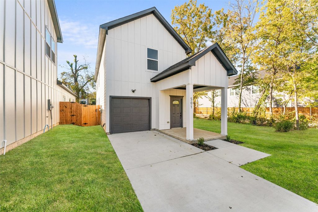 501 N Moore Street, Dallas, TX 75203