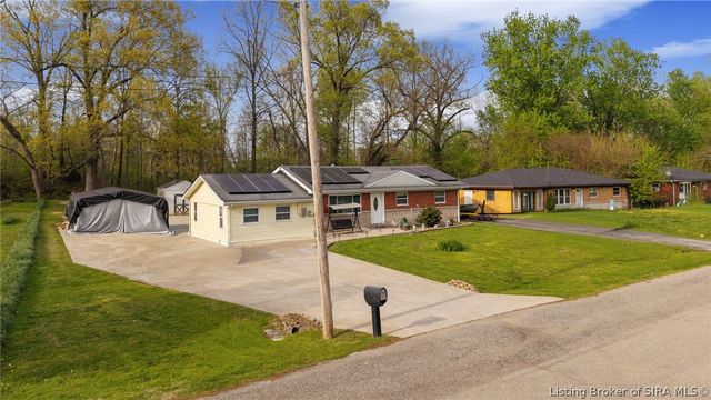 823 Elmwood Avenue, New Albany, IN 47150