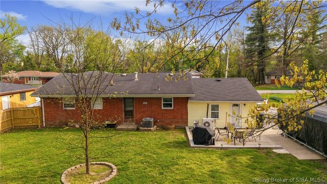 823 Elmwood Avenue, New Albany, IN 47150