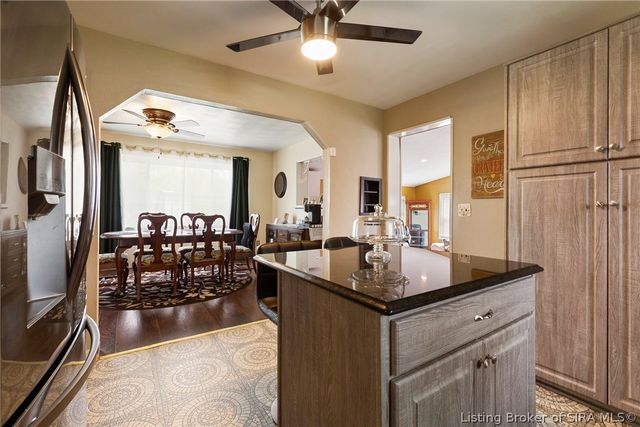 823 Elmwood Avenue, New Albany, IN 47150