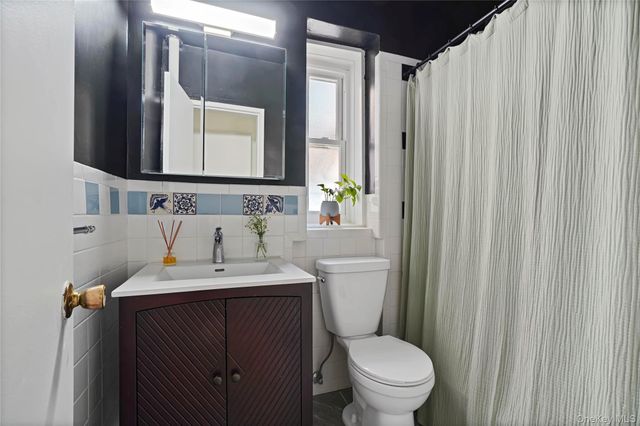 110 Draper Lane 2DS, Dobbs Ferry, NY 10522