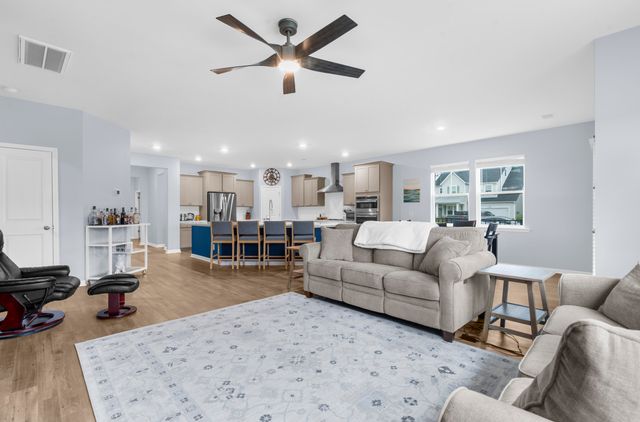 602 Macintyre Circle, Summerville, SC 29486