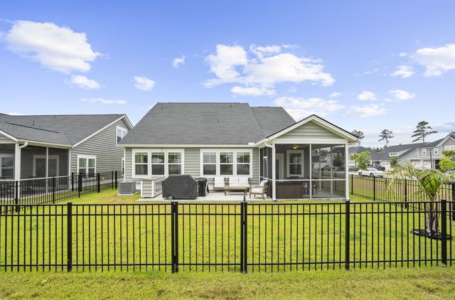 602 Macintyre Circle, Summerville, SC 29486