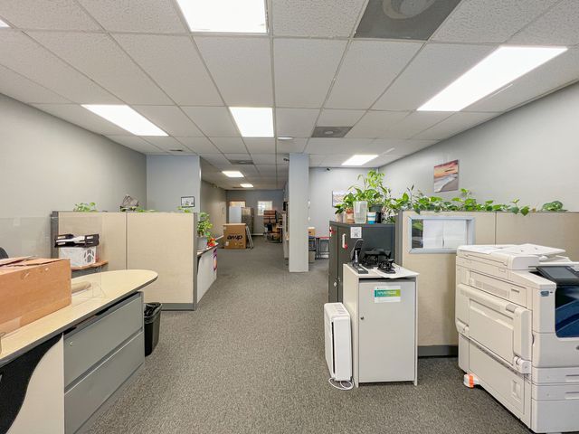 5256 N Broadway Street, Chicago, IL 60640