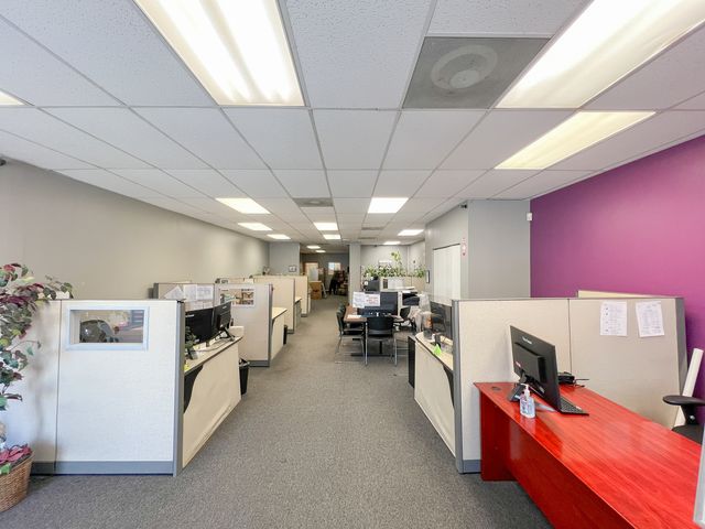 5256 N Broadway Street, Chicago, IL 60640