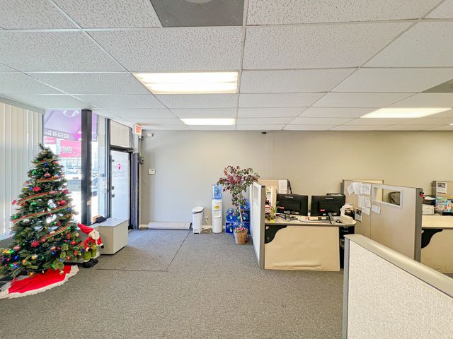 5256 N Broadway Street, Chicago, IL 60640