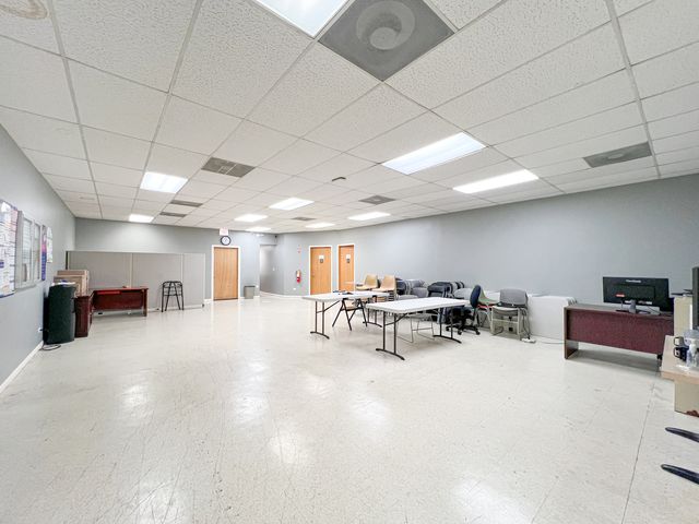 5256 N Broadway Street, Chicago, IL 60640