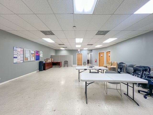 5256 N Broadway Street, Chicago, IL 60640