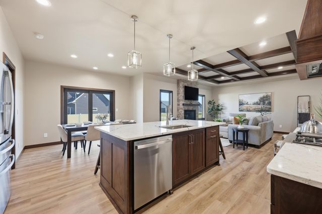 4257 Pine Parkway S, Fargo, ND 58104
