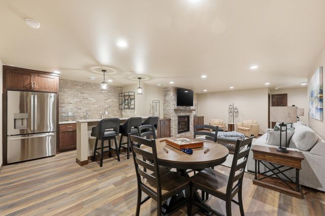 4257 Pine Parkway S, Fargo, ND 58104