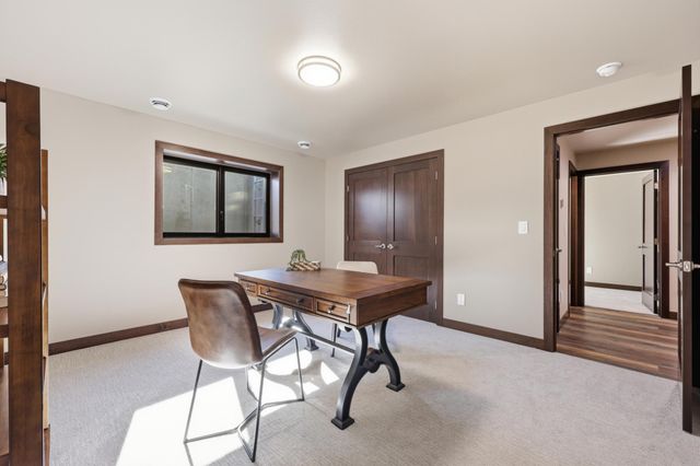 4257 Pine Parkway S, Fargo, ND 58104