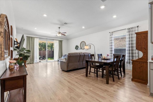 2117 Centerline LN, Georgetown, TX 78628