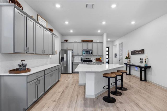 2117 Centerline LN, Georgetown, TX 78628