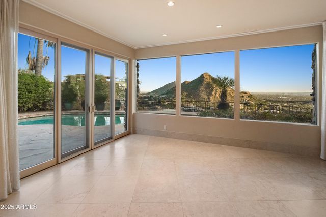 7310 N HIGHCLIFF Drive, Paradise Valley, AZ 85253