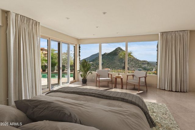 7310 N HIGHCLIFF Drive, Paradise Valley, AZ 85253