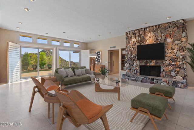 7310 N HIGHCLIFF Drive, Paradise Valley, AZ 85253