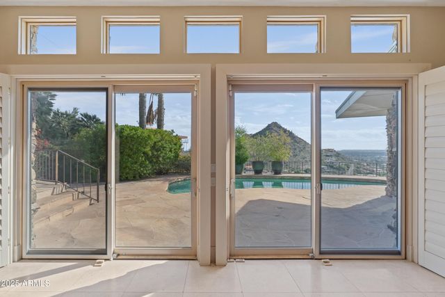 7310 N HIGHCLIFF Drive, Paradise Valley, AZ 85253