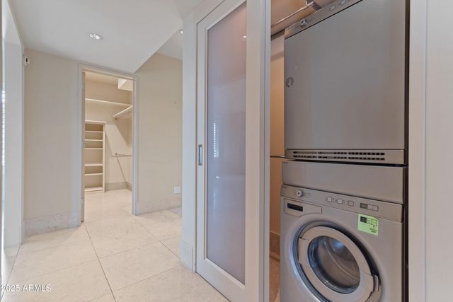 7310 N HIGHCLIFF Drive, Paradise Valley, AZ 85253