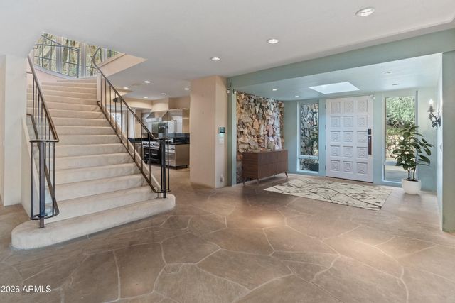 7310 N HIGHCLIFF Drive, Paradise Valley, AZ 85253